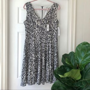 NEW ✨ Eva Mendez New York & Co Dress Black white